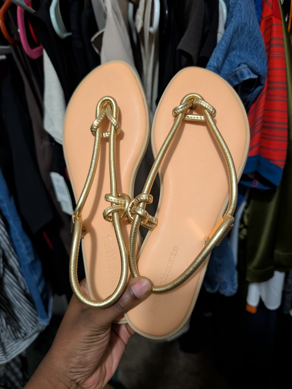 Havaianas Gold Strap Women’s Sandals - Sleek Metallic Thong Design